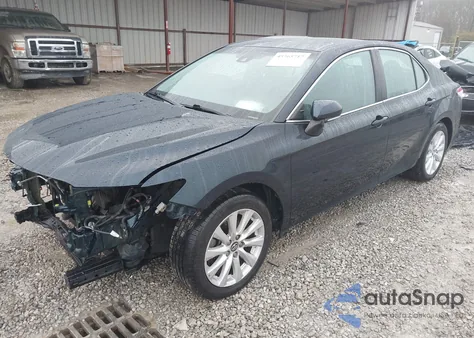 2018 Toyota Camry Le из США, поврежденный, VIN 4T1B11HK5JU536238